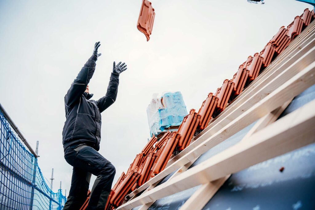 Hensle-Dach-Dachstuhl-Dacharbeiten-Leistungen-Planung-Eindeckung